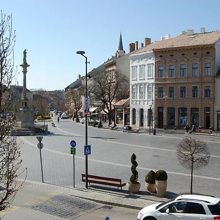 Belvaros Apartmanhaz Apartament