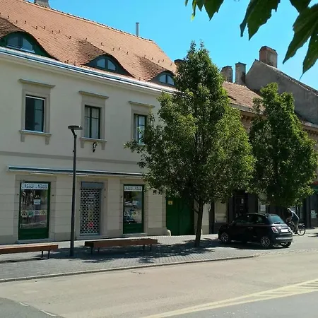 Belvaros Apartmanhaz