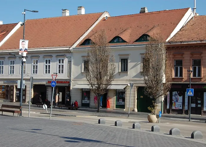 Belvaros Apartmanhaz Lägenhet Sopron