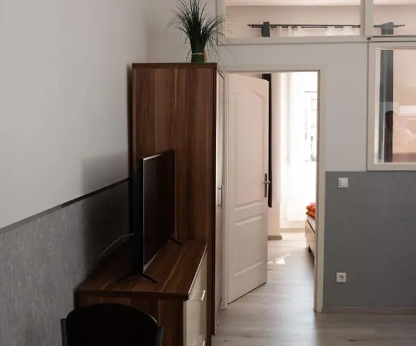Belvaros Apartmanhaz Lägenhet *