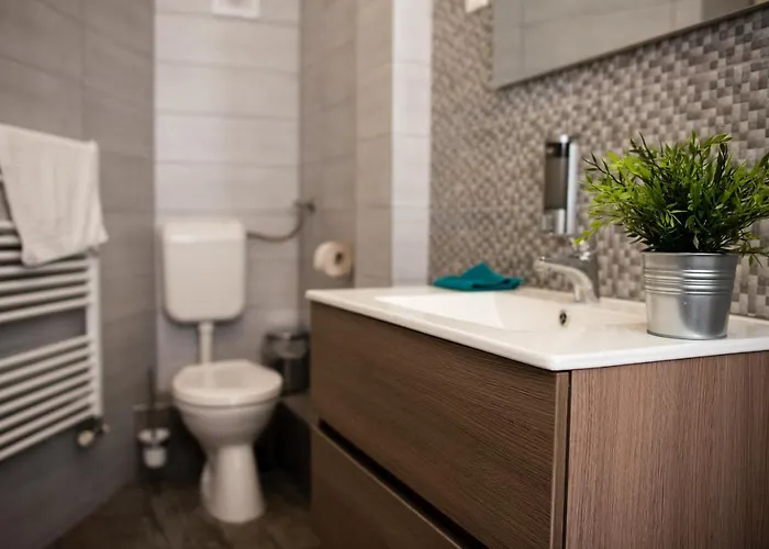 Lägenhet Belvaros Apartmanhaz Sopron