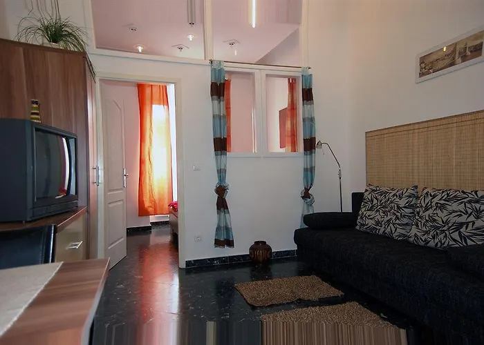 Belvaros Apartmanhaz Sopron